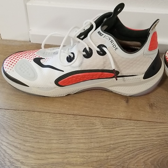 Nike Joyride Size 9.5 main image 10